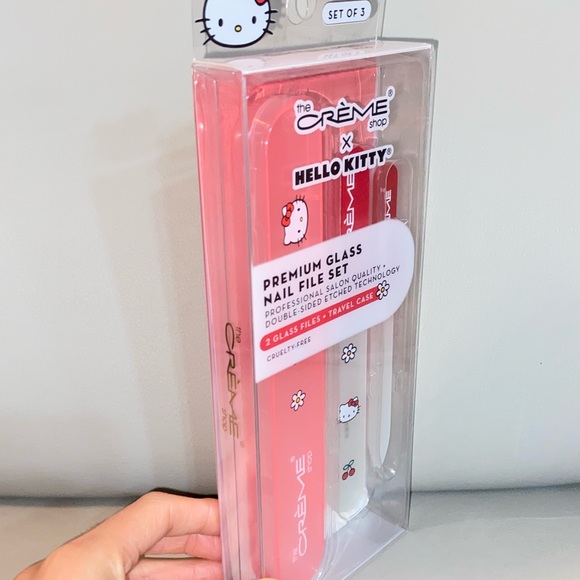 The Crème Shop x Hello Kitty Premium Glass Nail File Set (Red) - Picture 2 of 5